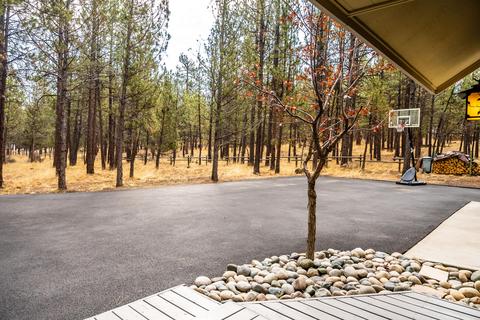 63349 Saddleback Dr, Bend, OR 97703 photo 4