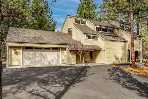 63349 Saddleback Dr, Bend, OR 97703 photo 3