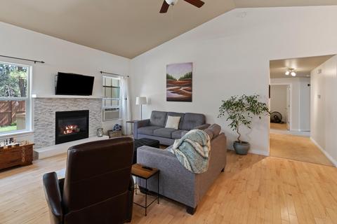 19505 Fishhawk Loop, Bend, OR 97702 photo 7