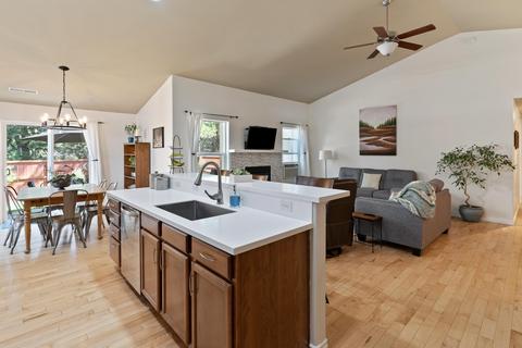 19505 Fishhawk Loop, Bend, OR 97702 photo 13
