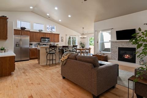 19505 Fishhawk Loop, Bend, OR 97702 photo 5