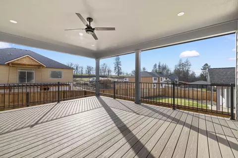 Exterior - 350 Arrowhead Trl, Eagle Point, OR 97524 photo 5 of 6