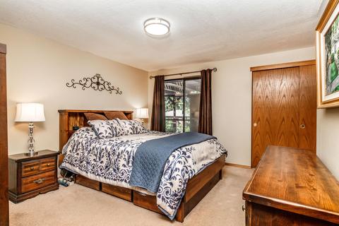 19600 Apache Rd, Bend, OR 97702 photo 12