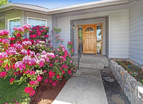 3368 NE Stonebrook Loop, Bend, OR 97701 photo 1