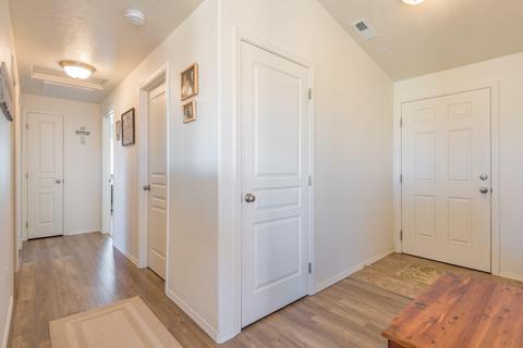 601 E A St, Culver, OR 97734 photo 4