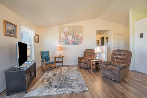 601 E A St, Culver, OR 97734 photo 6
