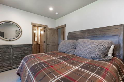 56462 Sunstone Loop, Bend, OR 97707 photo 39
