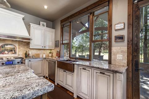 56676 Dancing Rock Loop, Bend, OR 97707 photo 2