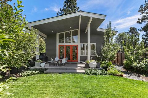 855 NE 11th St, Bend, OR 97701 photo 1
