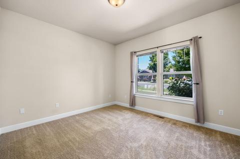 20651 Jayhawk Ln, Bend, OR 97702 photo 4