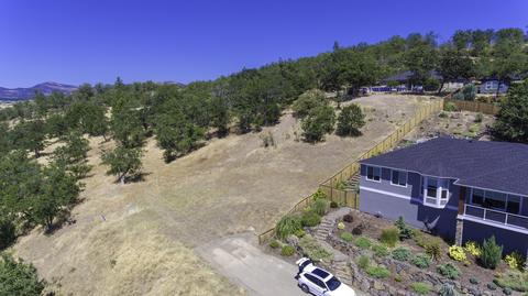 278 Cambridge Ter, Eagle Point, OR 97524