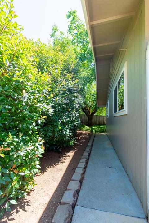 254 Summit Loop, Grants Pass, OR 97527 photo 29