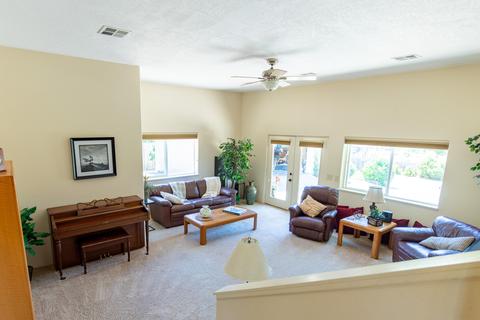 254 Summit Loop, Grants Pass, OR 97527 photo 11