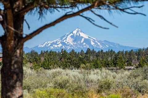 17666 Paladin Dr, Bend, OR 97703 photo 4