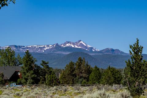 17666 Paladin Dr, Bend, OR 97703 photo 3