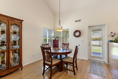 77 Freshwater Dr, Phoenix, OR 97535 photo 14