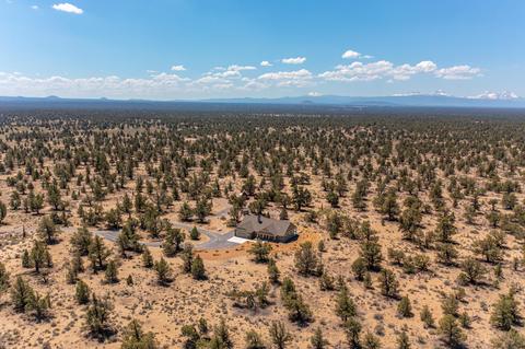 24850 Alpine Ln, Bend, OR 97701 photo 65