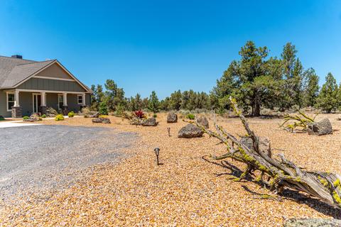 24850 Alpine Ln, Bend, OR 97701 photo 3