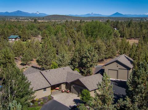 64215 Crosswinds Rd, Bend, OR 97703 photo 2