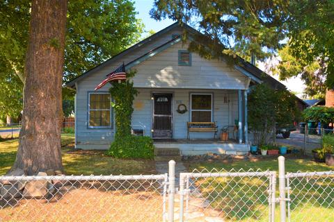 148 Napa St, Eagle Point, OR 97524 photo 2