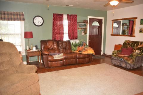 148 Napa St, Eagle Point, OR 97524 photo 4