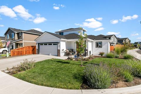 728 Sheffield Dr, Eagle Point, OR 97524 photo 1