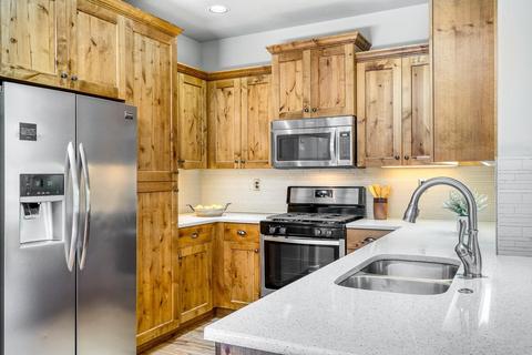 20788 NE Smoke Stack Ln, Bend, OR 97701 photo 4