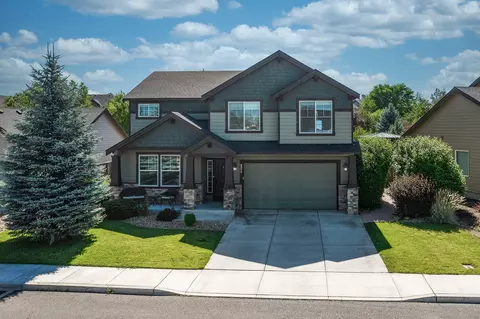 2854 SW 50th St, Redmond, OR 97756