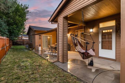 20640 Couples Ln, Bend, OR 97702 photo 4
