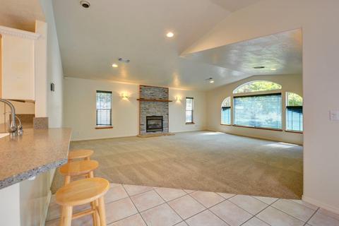 1353 Summit Loop Loop, Grants Pass, OR 97527 photo 15