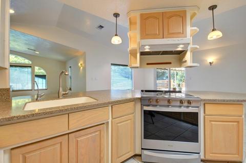 1353 Summit Loop Loop, Grants Pass, OR 97527 photo 13