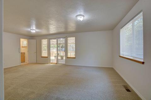 1353 Summit Loop Loop, Grants Pass, OR 97527 photo 31