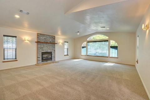1353 Summit Loop Loop, Grants Pass, OR 97527 photo 16