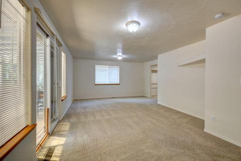 1353 Summit Loop Loop, Grants Pass, OR 97527 photo 27