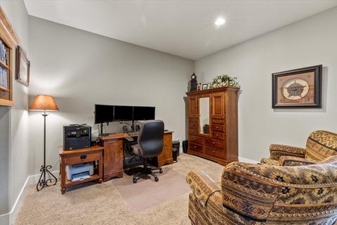516 Nutcracker Dr, Redmond, OR 97756 photo 17
