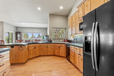 516 Nutcracker Dr, Redmond, OR 97756 photo 15