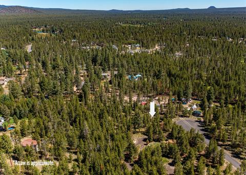 55355 Hen Ln, Bend, OR 97707 photo 2