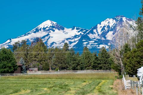 65111 Highland Rd, Bend, OR 97703 photo 2