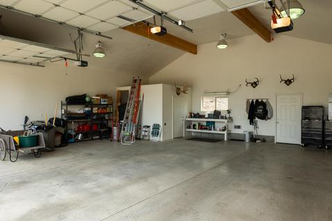 64355 Crosswinds Rd, Bend, OR 97703 photo 49