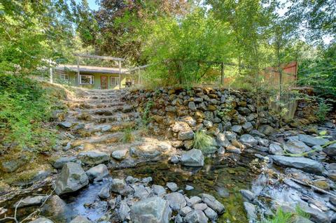 3399 Granite Hill Rd, Grants Pass, OR 97526 photo 2