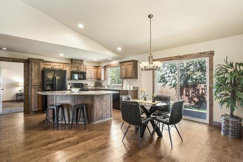 20652 NE Overton Pl, Bend, OR 97701 photo 14