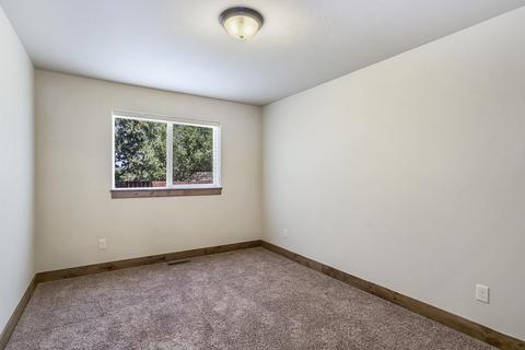 20652 NE Overton Pl, Bend, OR 97701 photo 24