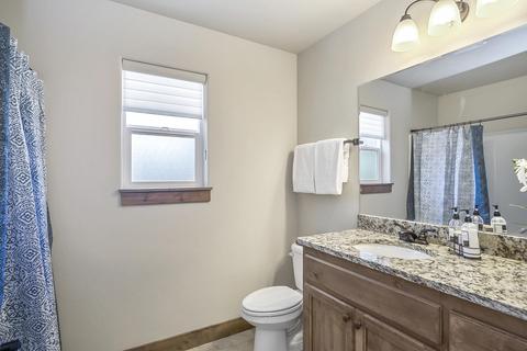20652 NE Overton Pl, Bend, OR 97701 photo 25