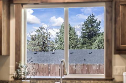 20652 NE Overton Pl, Bend, OR 97701 photo 11