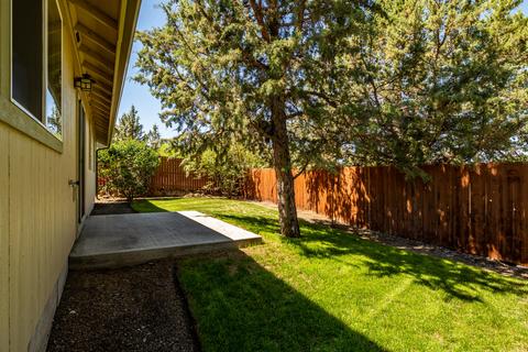 20652 NE Overton Pl, Bend, OR 97701 photo 30