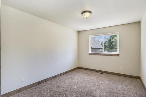 20652 NE Overton Pl, Bend, OR 97701 photo 23
