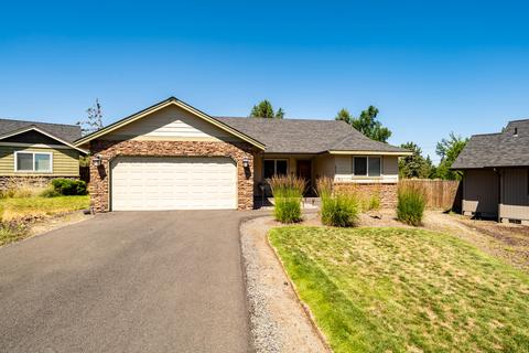 20652 NE Overton Pl, Bend, OR 97701 photo 3