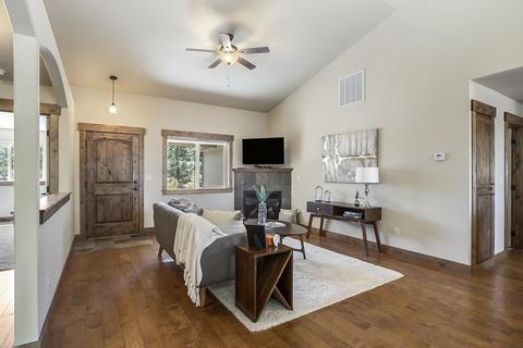 20652 NE Overton Pl, Bend, OR 97701 photo 6