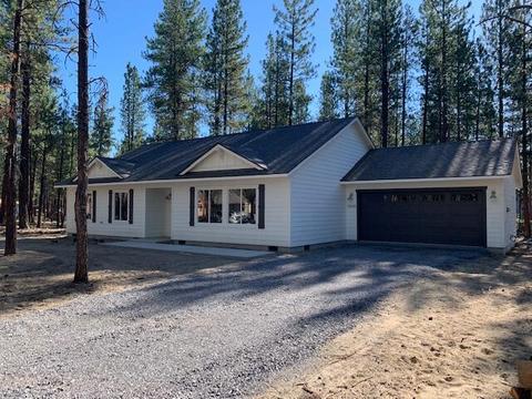 15325 Bear St, La Pine, OR 97739 photo 1