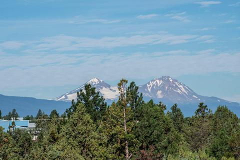 63371 Lamoine Ln, Bend, OR 97701 photo 5